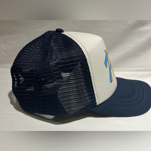 Pride ‘Ribbon’ Snapback Mesh Cap - Picture 4 of 8